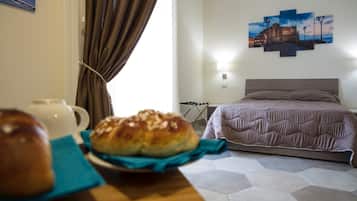 Deluxe Room, Private Bathroom, City View (Conte)