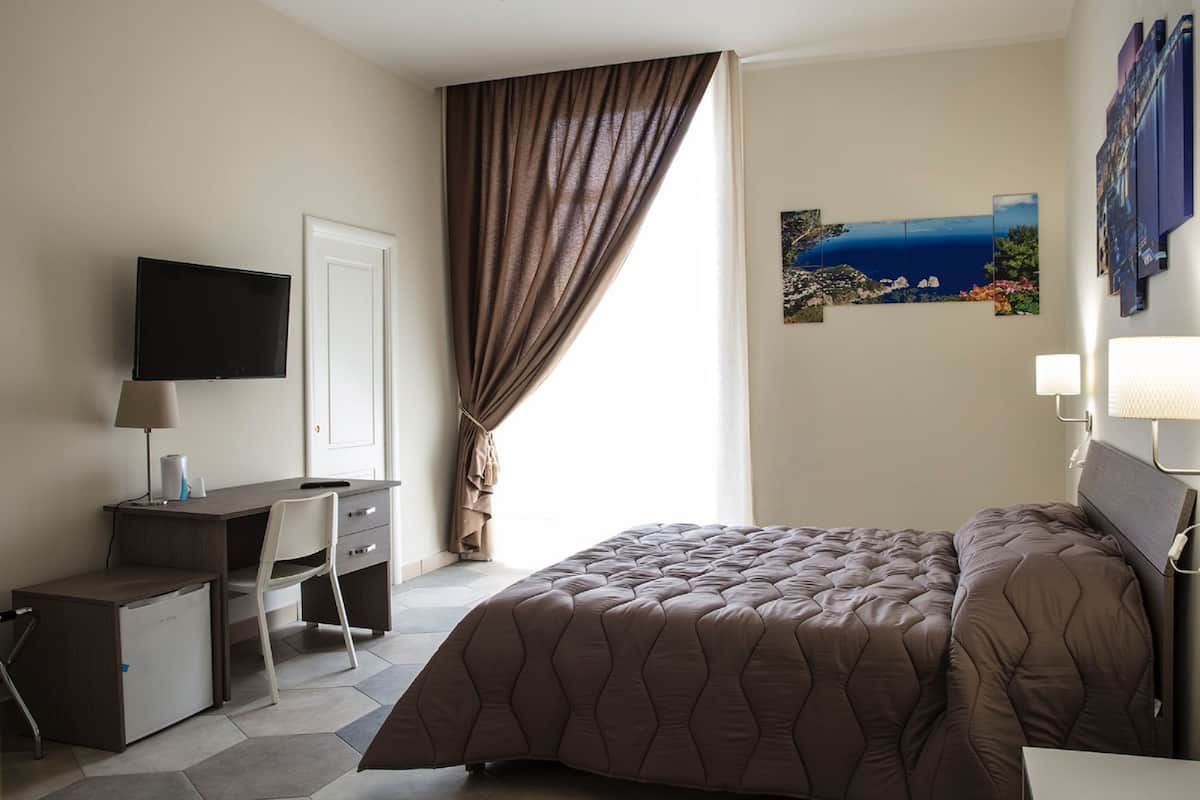 Camera Deluxe, vista città (Contessa) | Minibar, con stile personalizzato, con arredamento individuale
