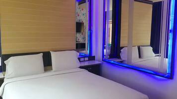 Standard Double Room | Desk, free WiFi, bed sheets