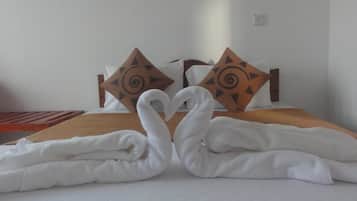 Deluxe Double Room, 1 Queen Bed, City View | Desk, iron/ironing board, rollaway beds, free WiFi