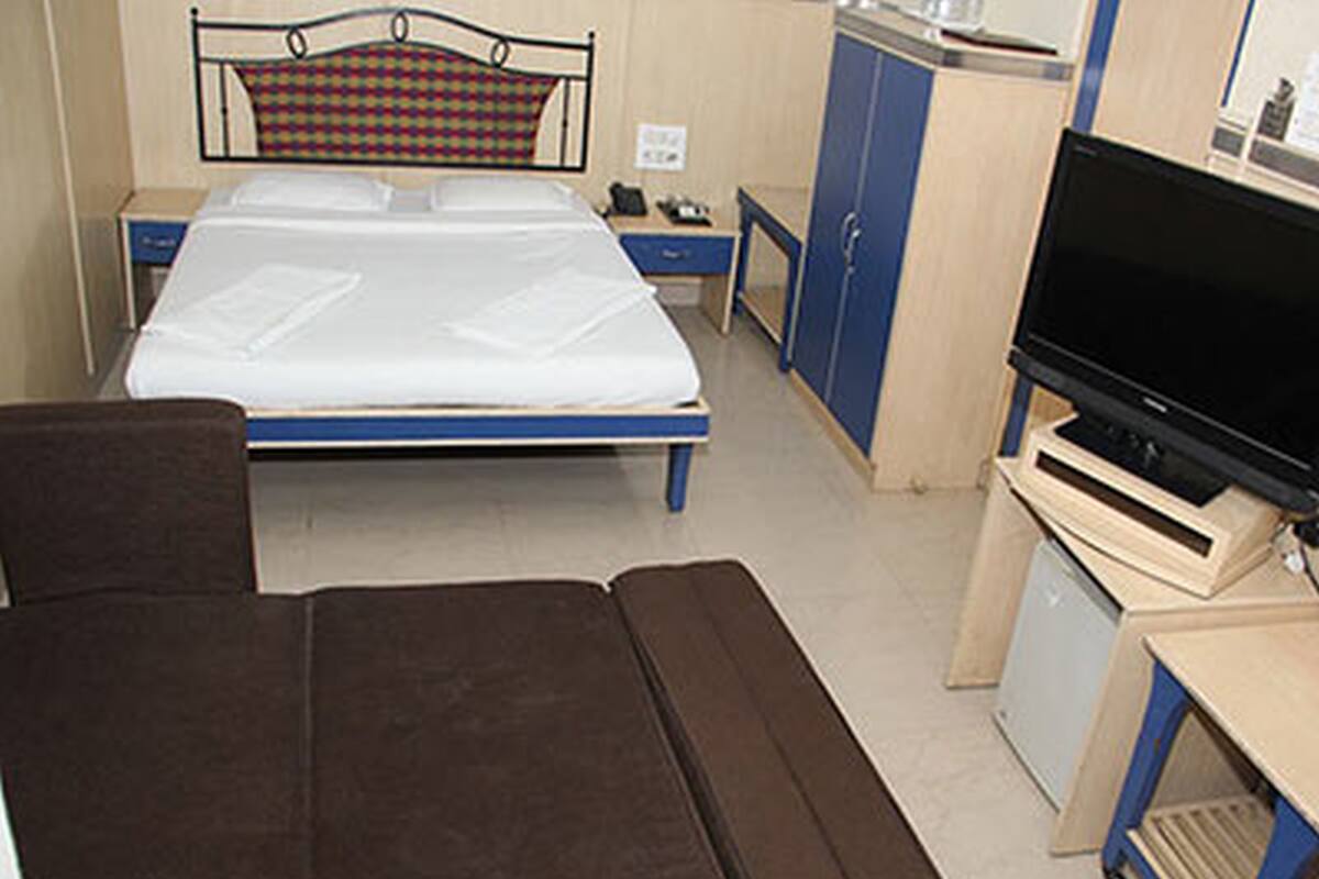 In-room safe, desk, blackout curtains, free WiFi