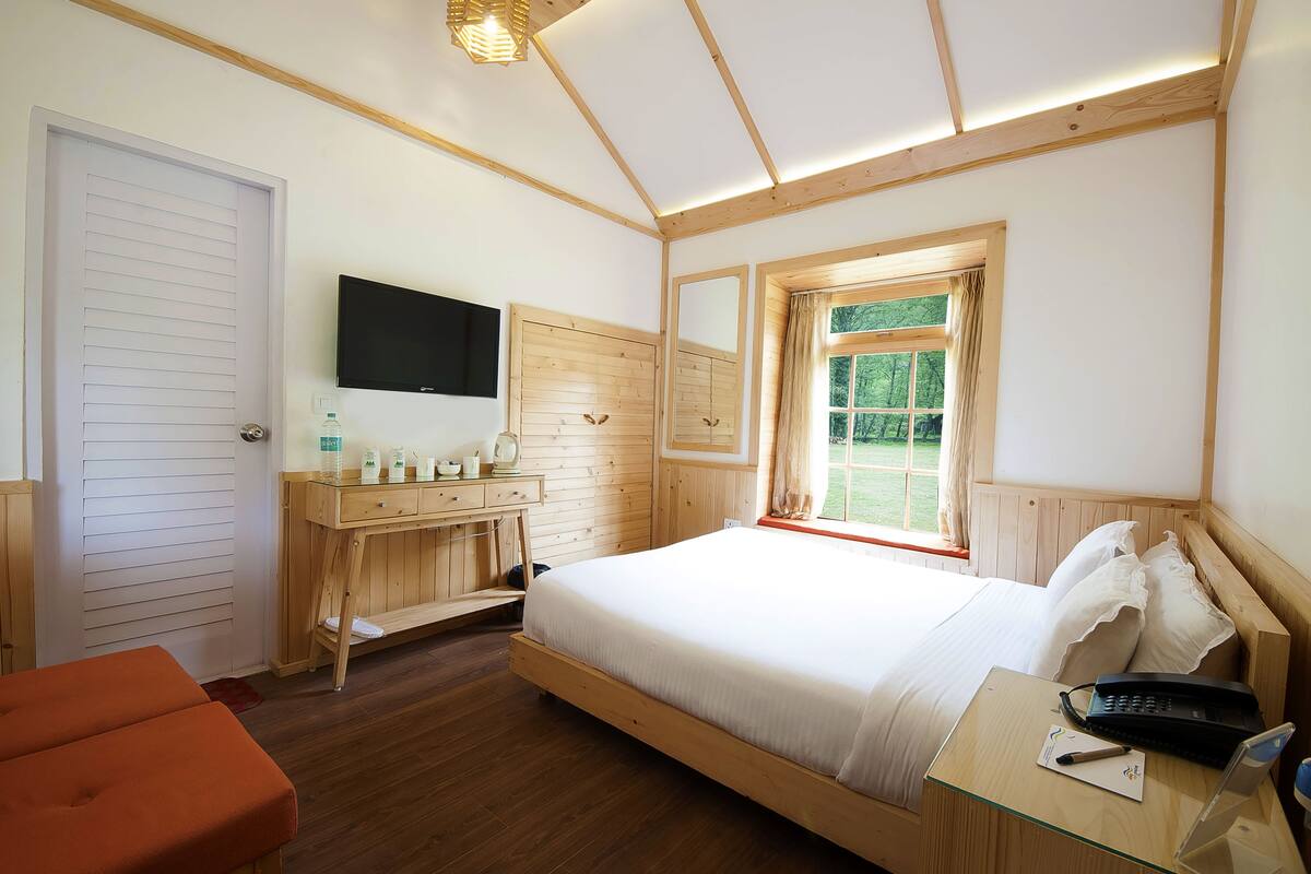 1 bedroom, rollaway beds, wheelchair access