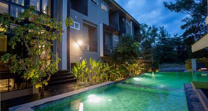 The Glory Gold Hotel