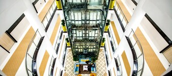 West Shine Hotel