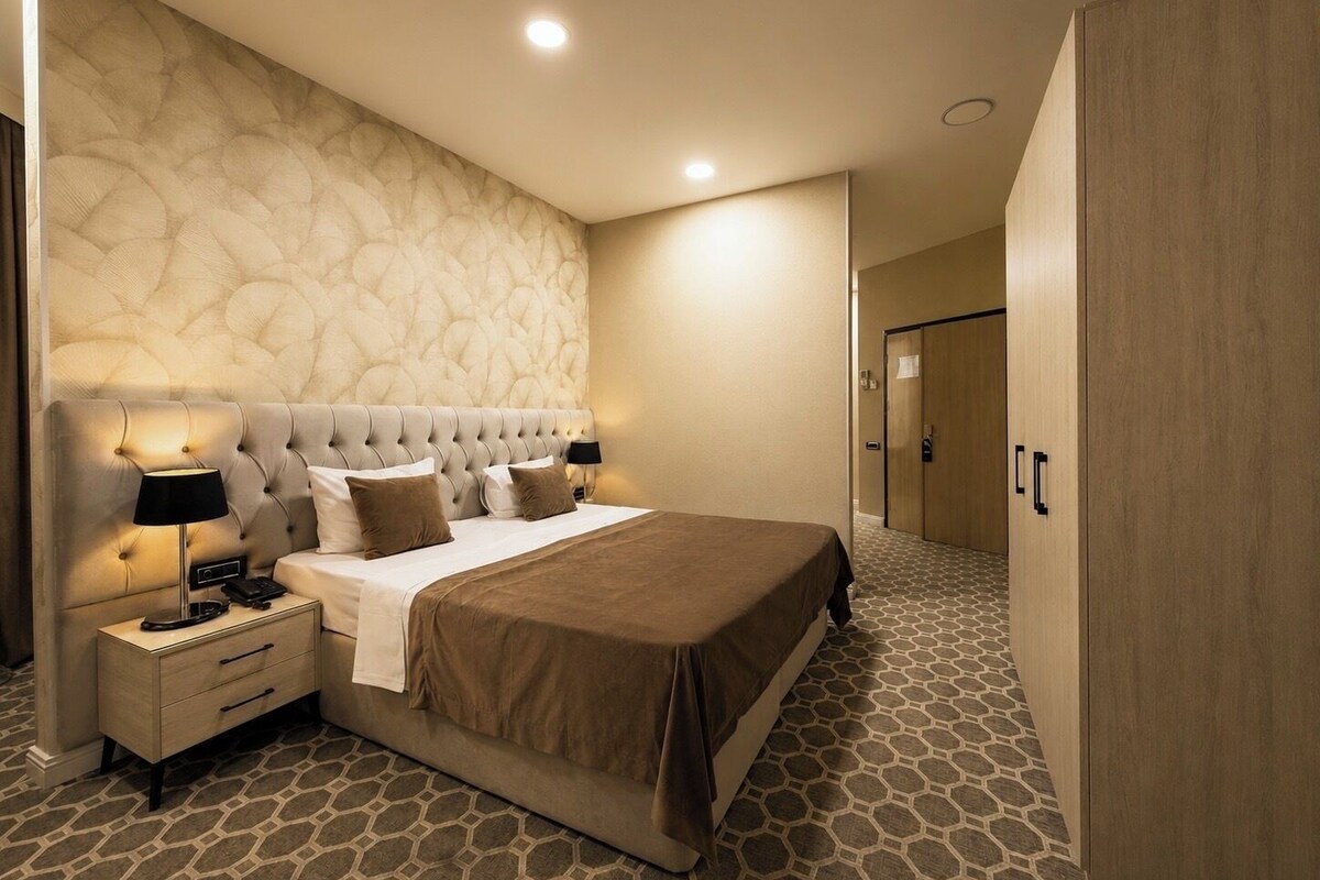Family Studio Suite | 1 bedroom, premium bedding, minibar, in-room safe