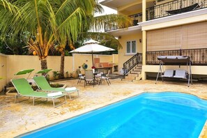 Outdoor pool - Sunset Villa (Flic-en-Flac)