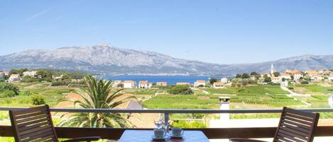 Panoramic-Apartment, 1 Schlafzimmer, Küche, Meerblick | Balkon