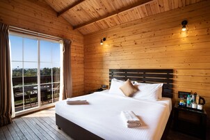 Wooden Cottage | Cofres nos quartos, cortinas blackout, ferros/tábuas de passar roupa