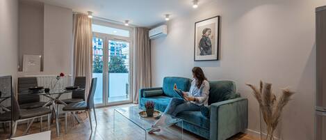 Business Apartment (Pure Rental G0811) | Living area