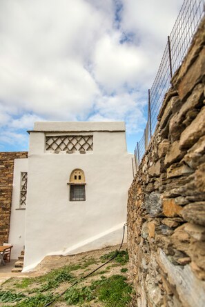 Garden - Tinos Pegion House (Tinos)