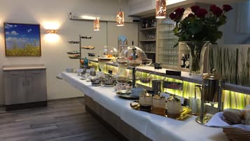 Daily buffet breakfast for a fee