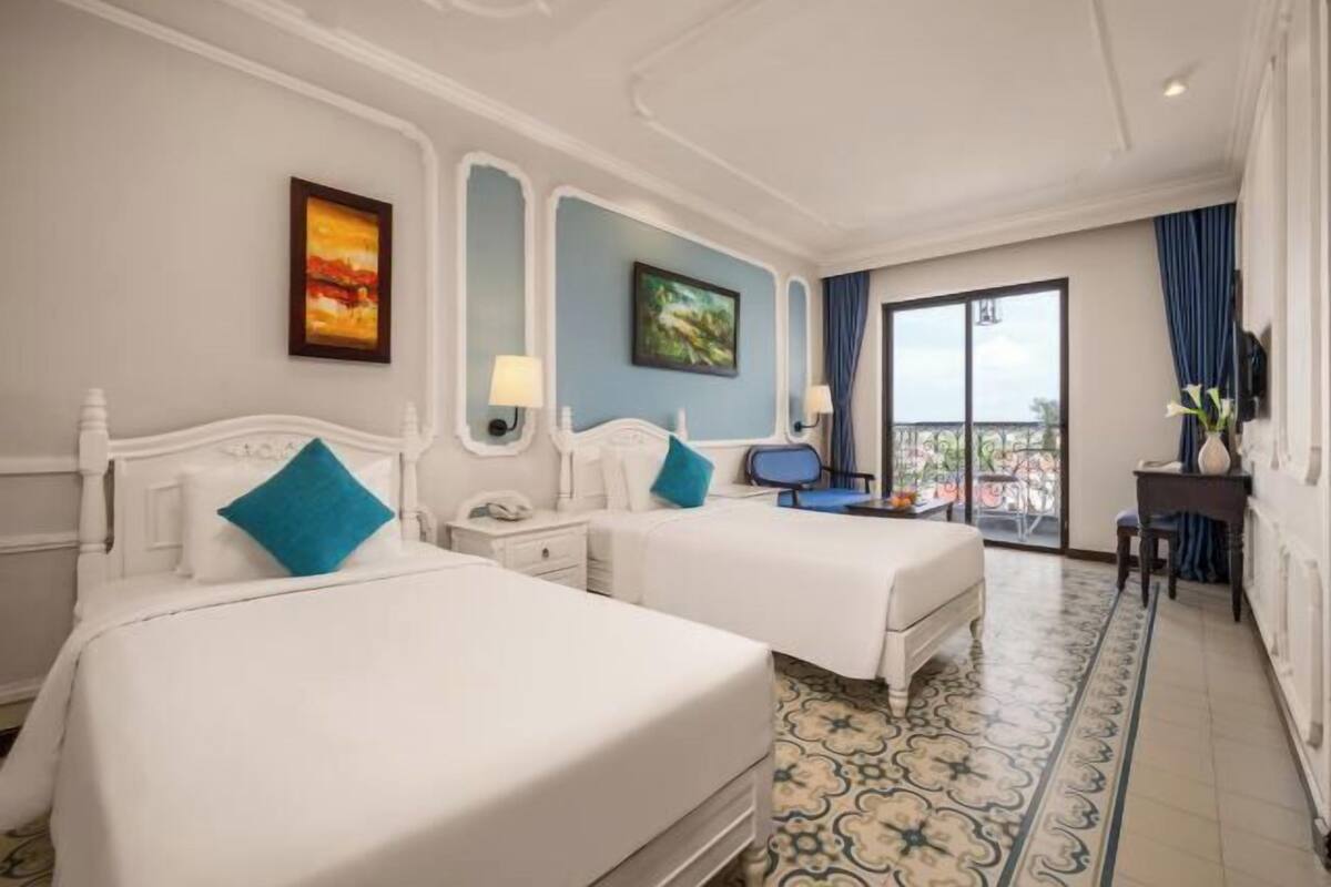 Down duvets, minibar, in-room safe, desk