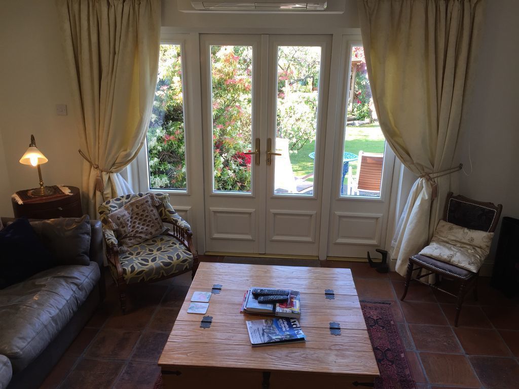 Apartment, 1 Bedroom | Living room | Smart TV