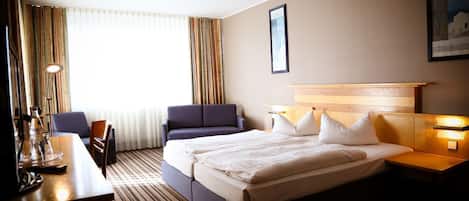 Habitación doble | Escritorio, wifi gratis, ropa de cama