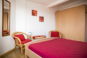 Apartment, 1 Bedroom | Room amenity