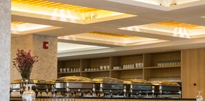 2 restaurants, lunch, dinner served; Chinese cuisine
