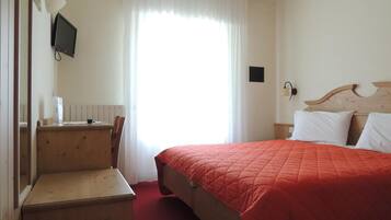 In-room safe, free WiFi