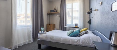 Decoración personalizada, muebles diferentes y escritorio