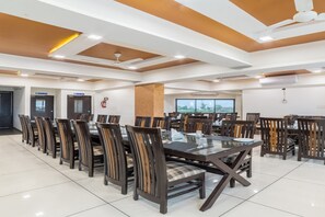 International cuisine - Hotel Zorba, Deesa (Deesa)