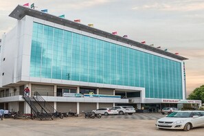 Front of property - Hotel Zorba, Deesa (Deesa)