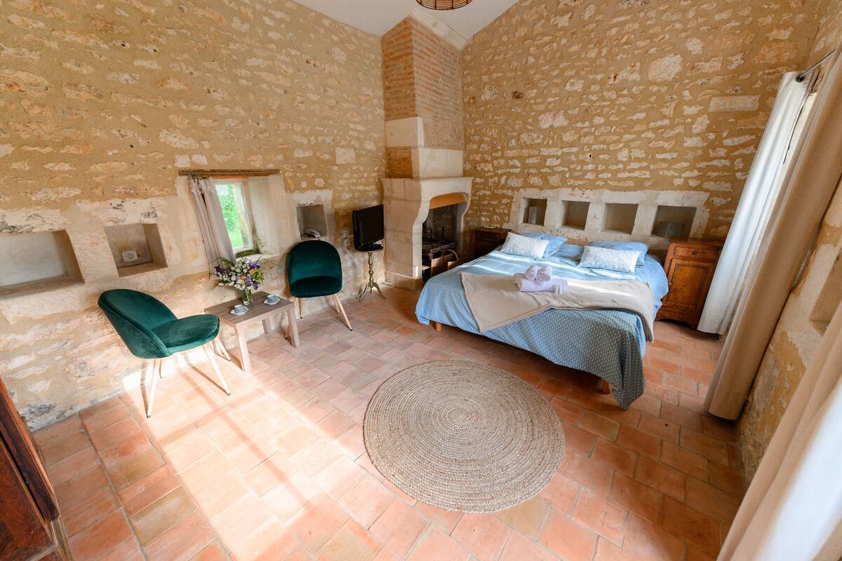 Estudio (Le Petit Logis) | Tabla de planchar con plancha, wifi gratis y ropa de cama