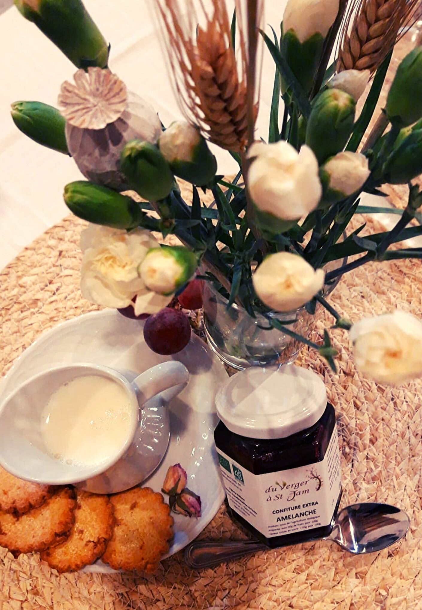 daily buffet breakfast (eur 10.00 per person)