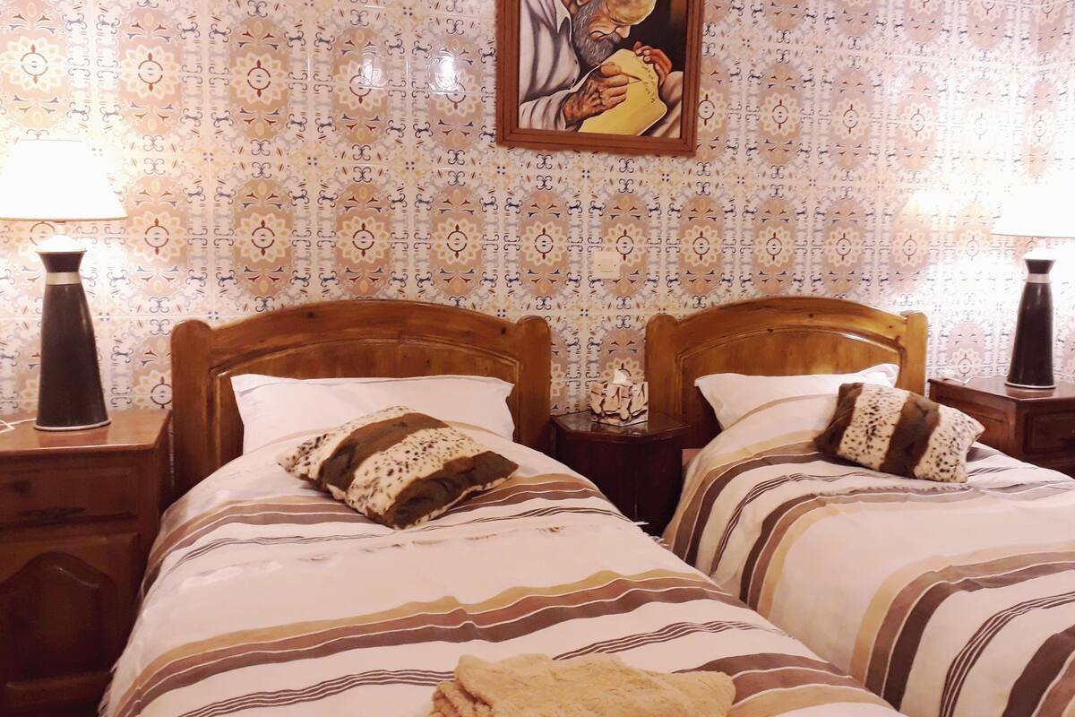 Premium bedding, soundproofing, bed sheets