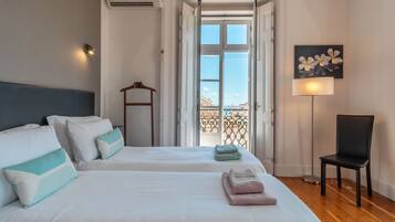 Apartment, 3 Bedrooms | 3 bedrooms, premium bedding, in-room safe, individually decorated