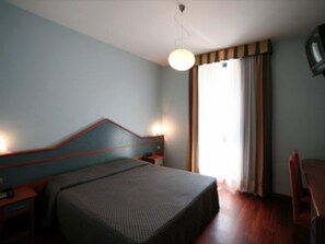 Minibar, free cribs/infant beds, free WiFi, bed sheets - Hotel Della Rosa (Ancona)
