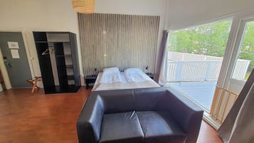 家庭客房 | 遮光窗簾/窗簾、隔音、熨斗/熨衫板、免費 Wi-Fi