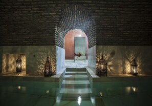 Ruang uap, pemandian Turki/hammam, perawatan tubuh, dan pijat