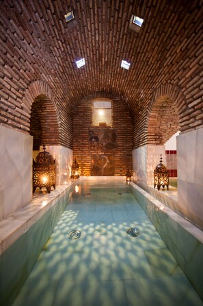 Ruang uap, pemandian Turki/hammam, perawatan tubuh, dan pijat