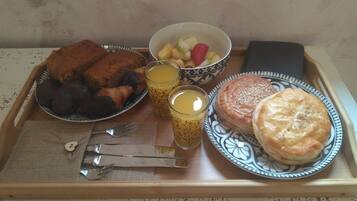 Esmorzar diari continental (10 EUR per persona)