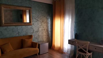 Kahden hengen deluxe-huone (Alheli) | Ilmaiset minibaarituotteet, yksilöllisesti sisustettu