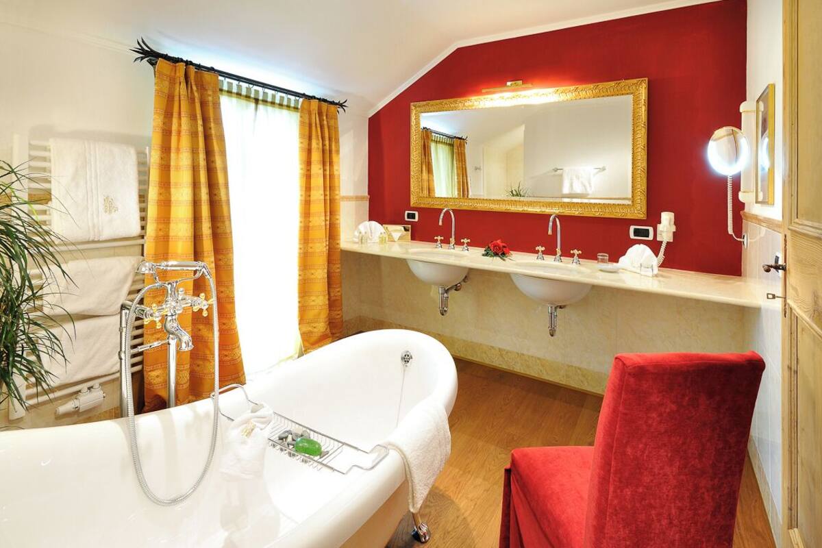 suite | bathroom | free toiletries, hair dryer, bathrobes, slippers