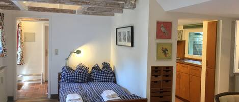 Ferienhütte (1-2 Pers) | Bügeleisen/Bügelbrett, kostenloses WLAN, individuell dekoriert