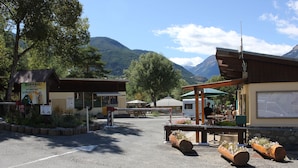 Reception - Camping La Rochette (Guillestre)