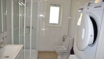 Panoramic Villa, 5 Bedrooms | Bathroom | Shower, hair dryer, towels