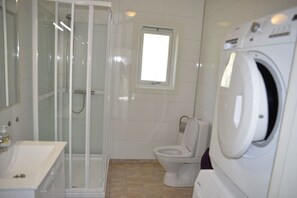 Panoramic Villa, 5 Bedrooms | Bathroom | Shower, hair dryer, towels