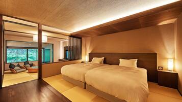 Junior Suite (Japanese Style), Non Smoking (Provides Futon at 3 or more guests usage) | Minibar, in-room safe, desk, free WiFi