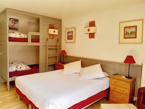 Quadruple Room - Hotel Restaurant La Source (Allos)