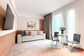 Deluxe Apartment (Marii Ludwiki 8) | Living room | Flat-screen TV - City Apartments - Marii Ludwiki (Koszalin)