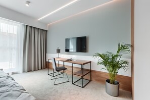 Deluxe Studio (Marii Ludwiki 5) | Individually decorated, individually furnished, iron/ironing board - City Apartments - Marii Ludwiki (Koszalin)