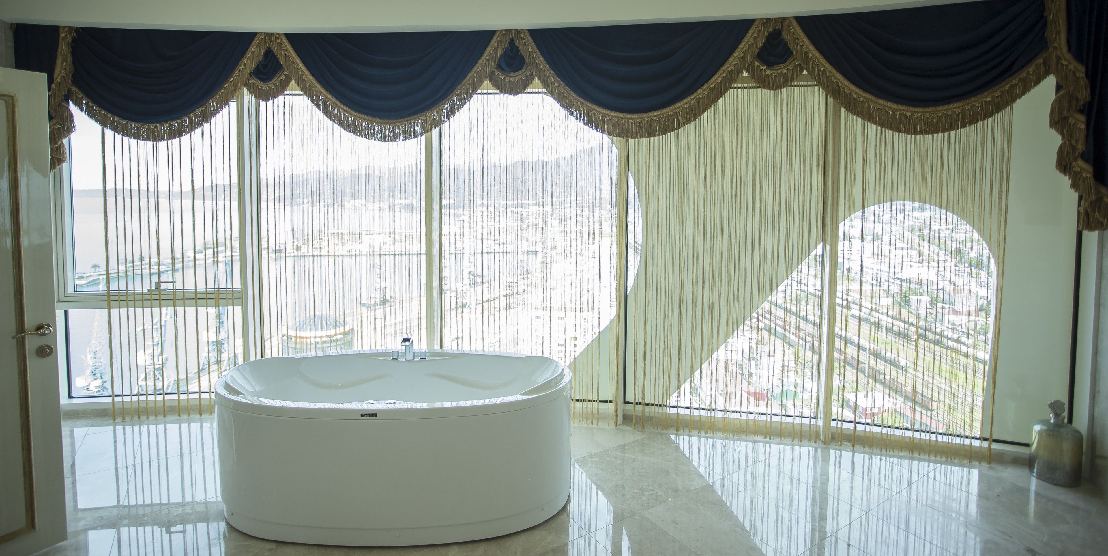 JRW Welmond Hotel & Casino Batumi