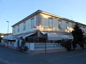Front of property - Hotel Fiammetta (Livorno)