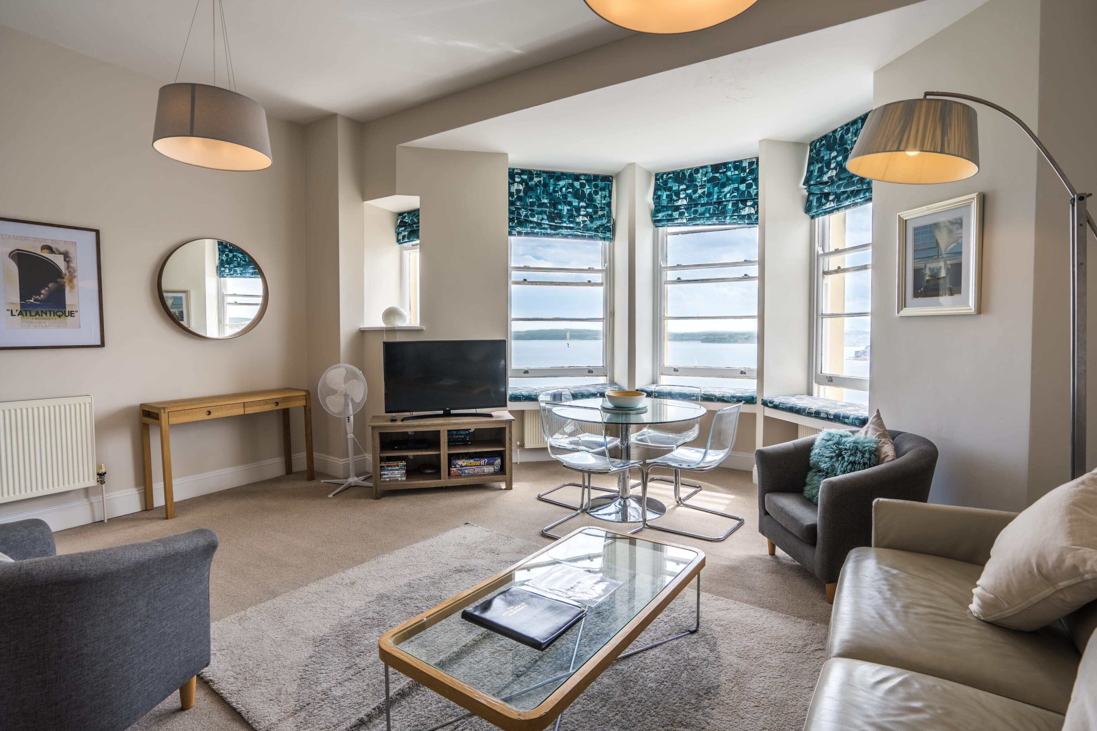 Superior Apartment, Kitchen, Sea View | Living area