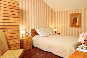 Decoración personalizada, muebles diferentes y escritorio