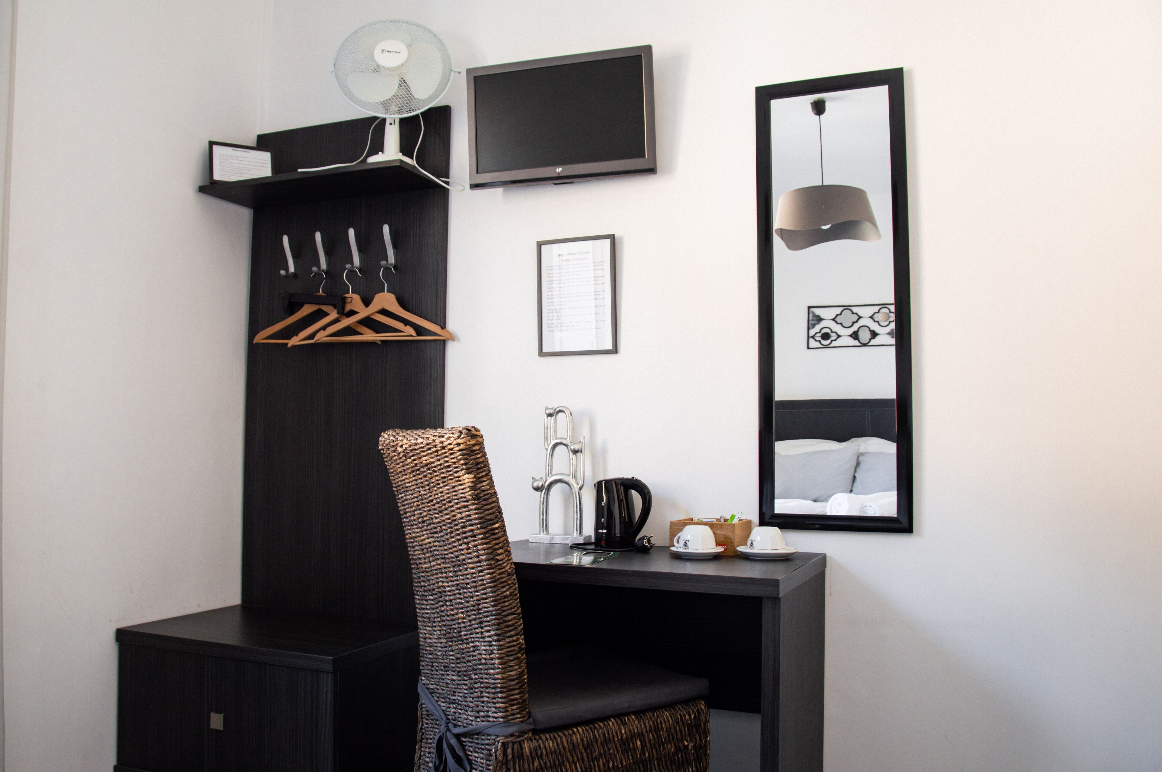 double room | desk, soundproofing, iron/ironing board, free cots/infant beds