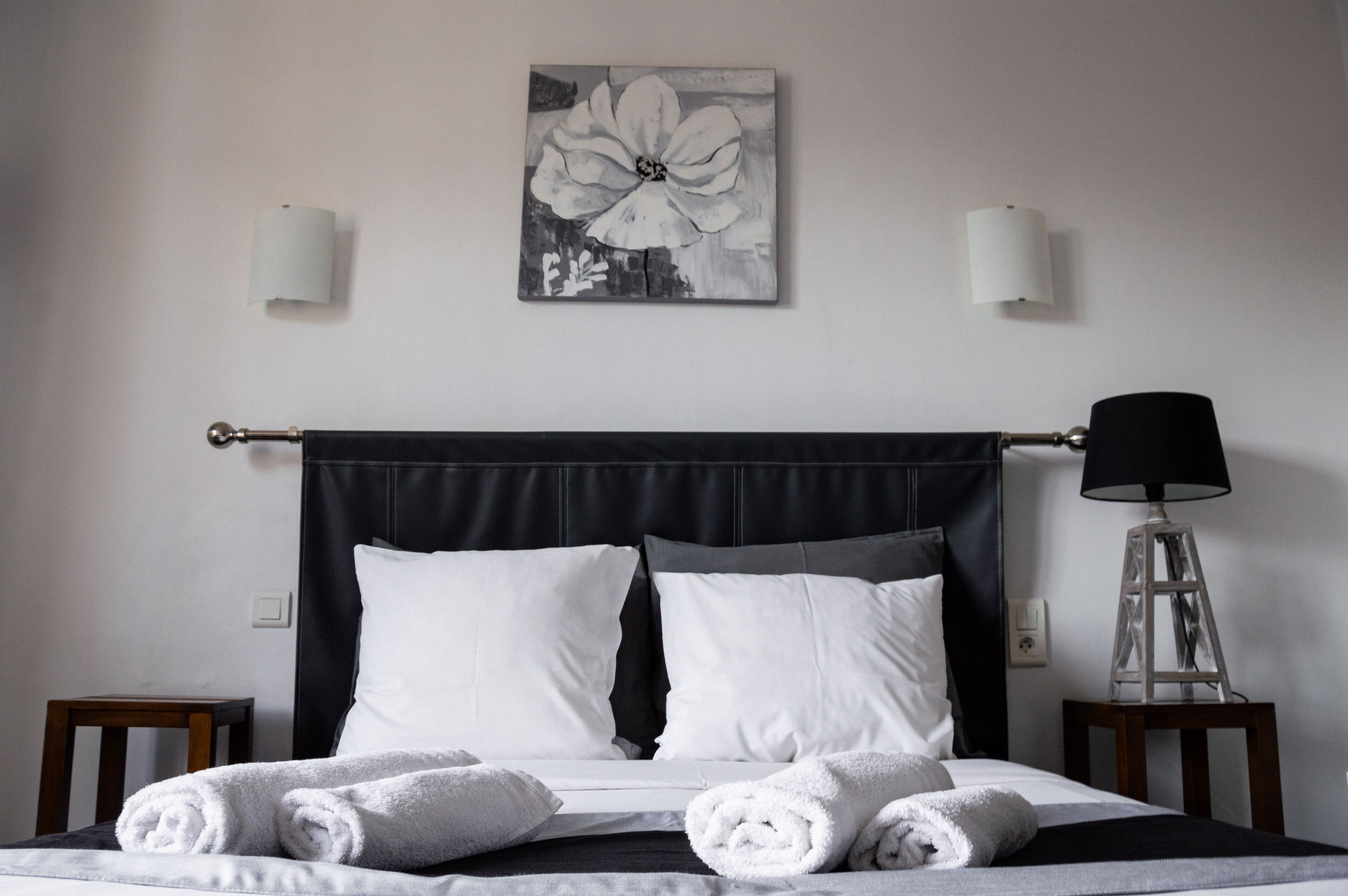 double room | desk, soundproofing, iron/ironing board, free cots/infant beds