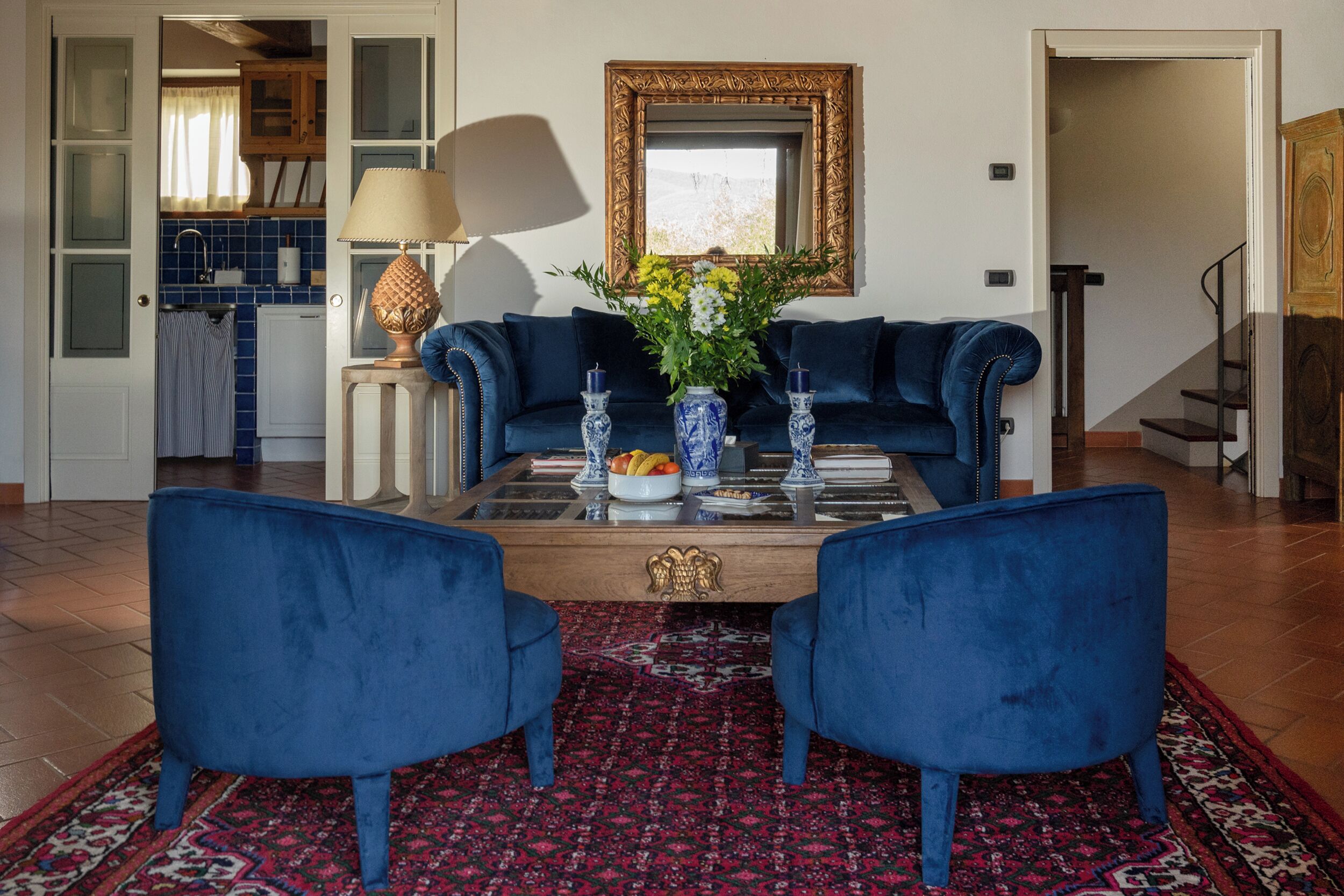 Apartemen Superior, 2 kamar tidur | Area keluarga | Smart TV 45-inci dengan saluran TV digital dan TV